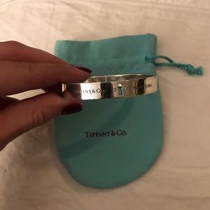 TIFFANY & CO STERLING SILVER BANGLE BRACELET